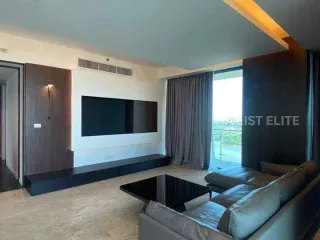 For rent 3 bedrooms condo in Yan Nawa, Bangkok