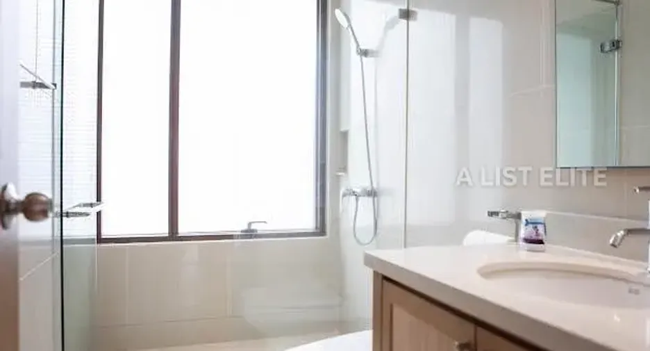 Wohnung zum Kauf mit 3 Zimmer in Khlong Toei, Bangkok
