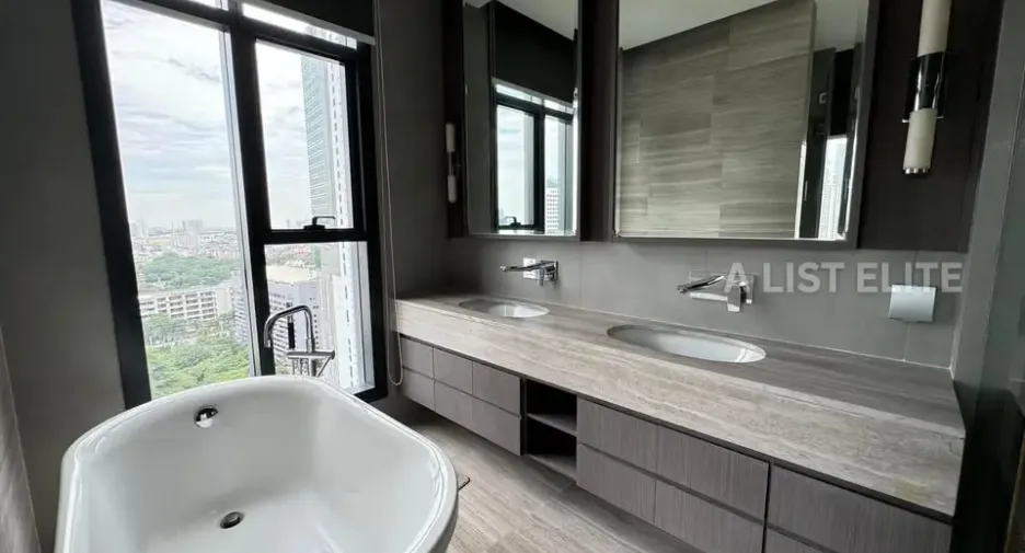 Wohnung zum Kauf mit 2 Zimmer in Sathon, Bangkok
