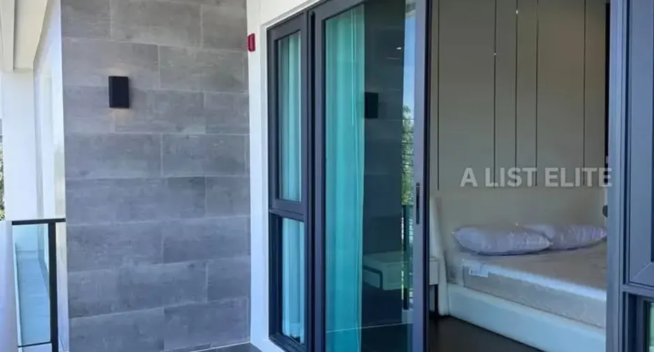 For sale 4 bedrooms house in Bang Phli, Samut Prakan