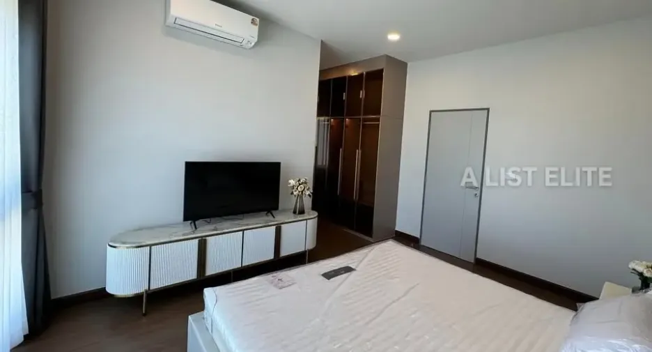 Haus zur Miete mit 4 Zimmer in Bang Phli, Samut Prakan