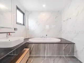 For rent 4 ベッドルーム house in Bang Phli, Samut Prakan