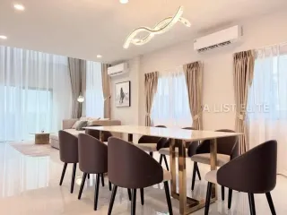 À louer 4 chambres maison à Bang Phli, Samut Prakan