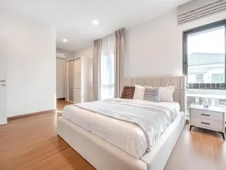 À louer 4 chambres maison à Bang Phli, Samut Prakan