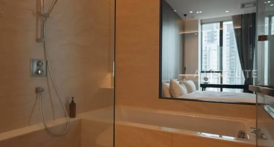Condo en venta de 2 habitaciones en Khlong Toei, Bangkok
