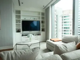 For sale 3 ベッドルーム condo in Sathon, Bangkok