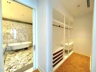 For sale 2 ベッドルーム condo in Sathon, Bangkok