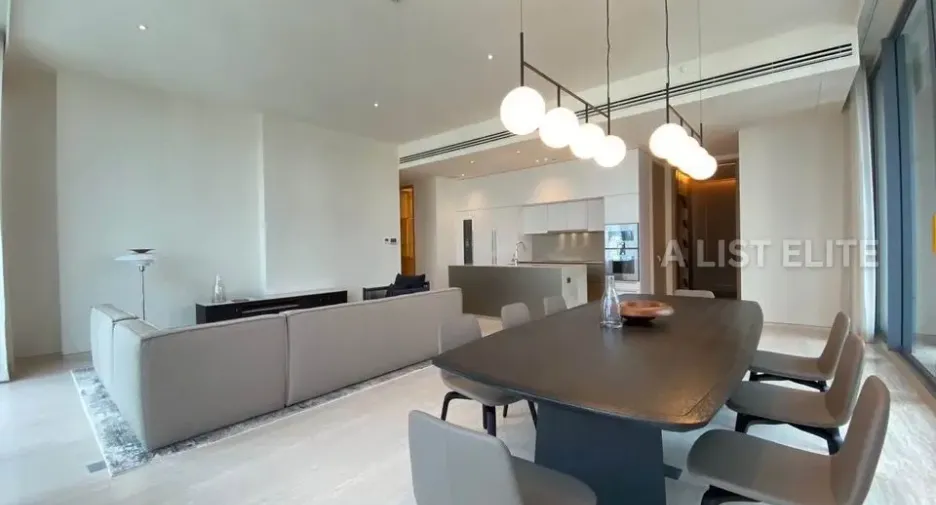For rent 2 bedrooms condo in Pathum Wan, Bangkok