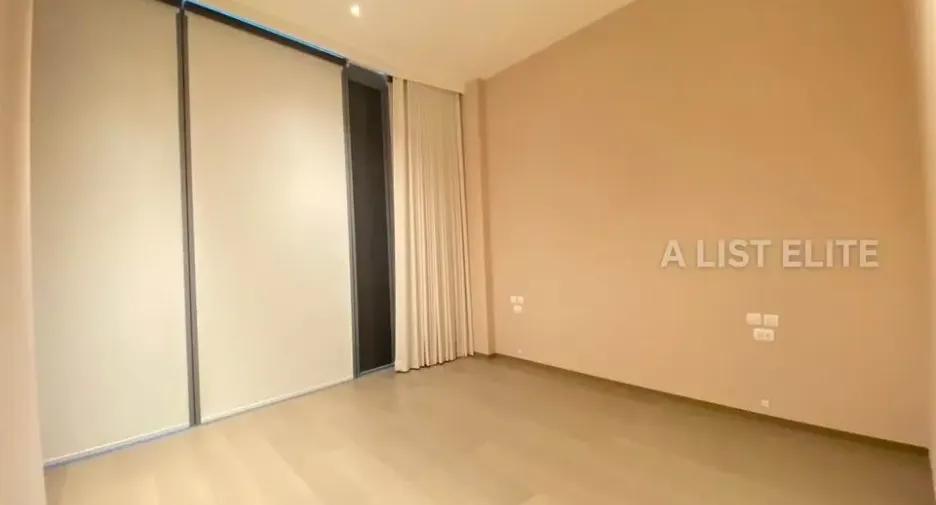 For rent 2 bedrooms condo in Pathum Wan, Bangkok