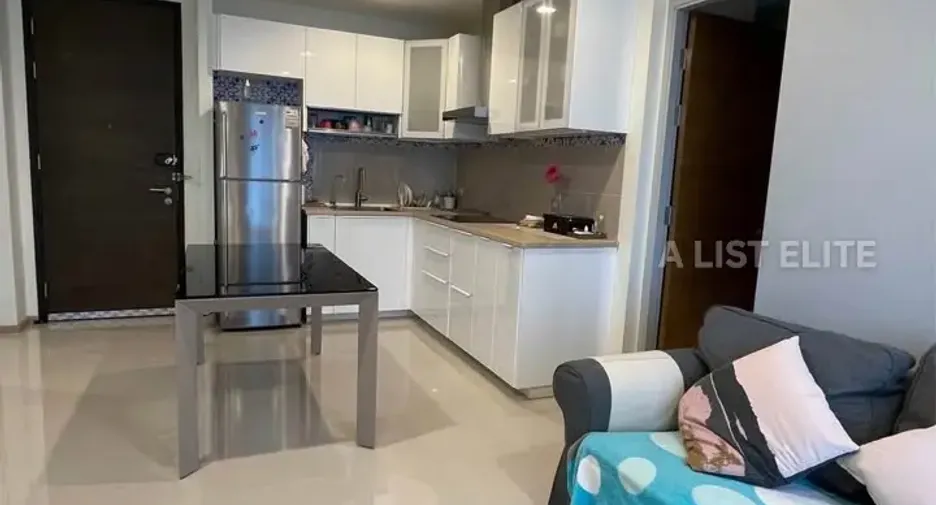For sale 2 bedrooms condo in Phra Khanong, Bangkok