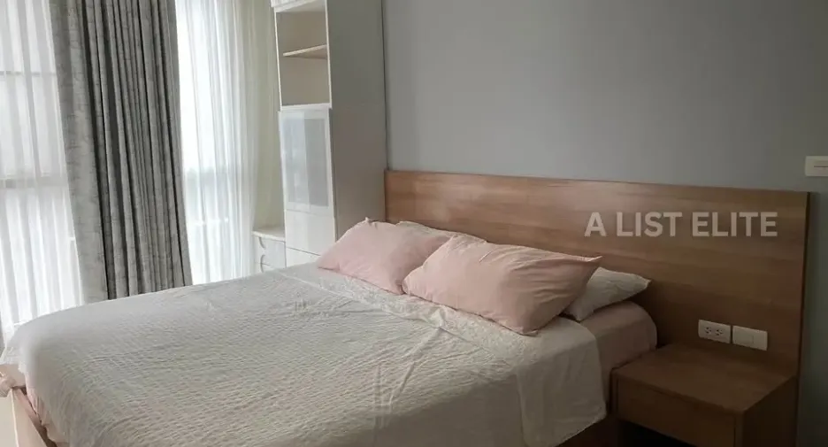 For sale 2 bedrooms condo in Phra Khanong, Bangkok