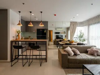 出售 2 卧室 公寓 在 Khlong Toei, 曼谷