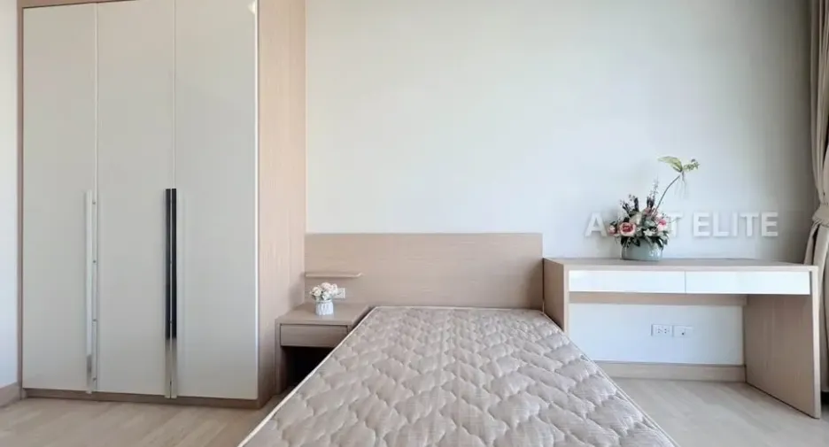For sale 2 bedrooms condo in Huai Khwang, Bangkok