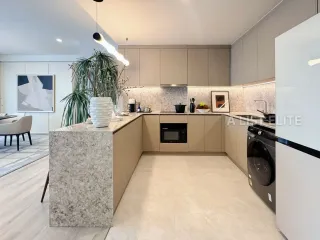 Condo en venta de 2 habitaciones en Huai Khwang, Bangkok
