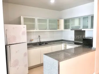 For sale 2 bedrooms condo in Khlong Toei, Bangkok