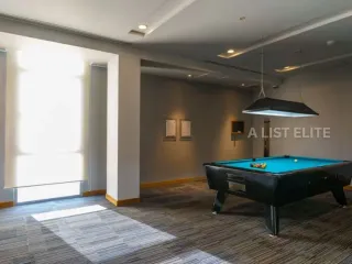 For sale 2 bedrooms condo in Khlong Toei, Bangkok
