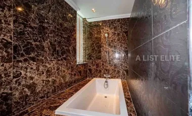 For rent 4 bedrooms condo in Khlong Toei, Bangkok