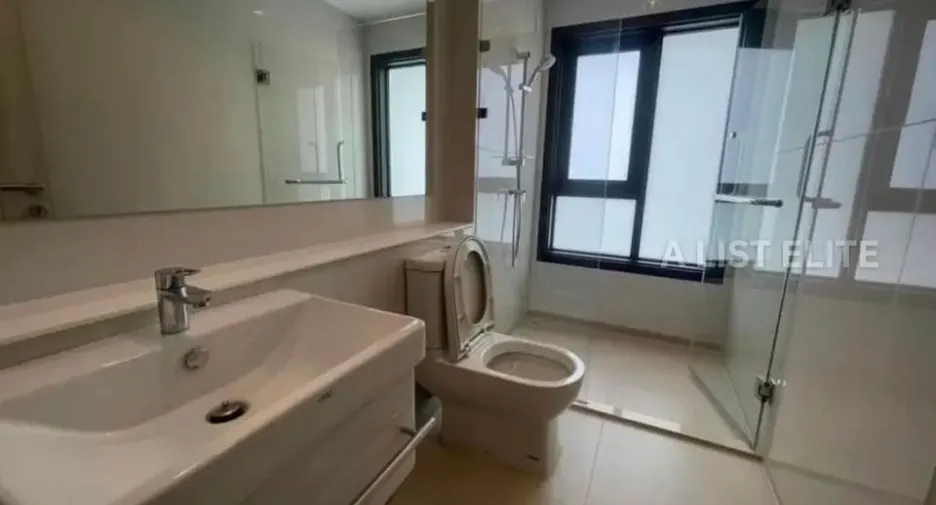 For sale 2 bedrooms condo in Pathum Wan, Bangkok