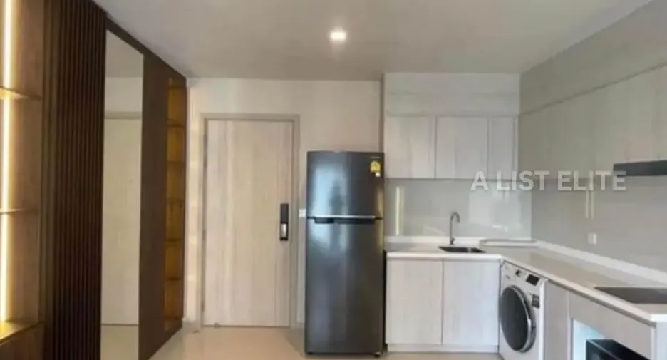 For sale 2 bedrooms condo in Pathum Wan, Bangkok
