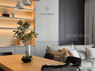For sale 3 bedrooms condo in Khlong Toei, Bangkok