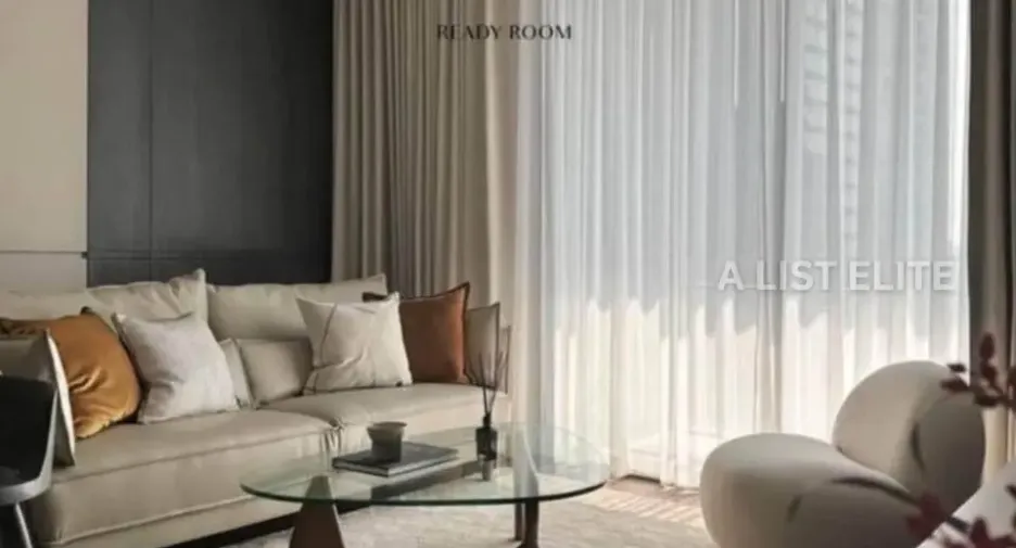 For sale 3 bedrooms condo in Khlong Toei, Bangkok