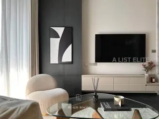 For sale 3 bedrooms condo in Khlong Toei, Bangkok