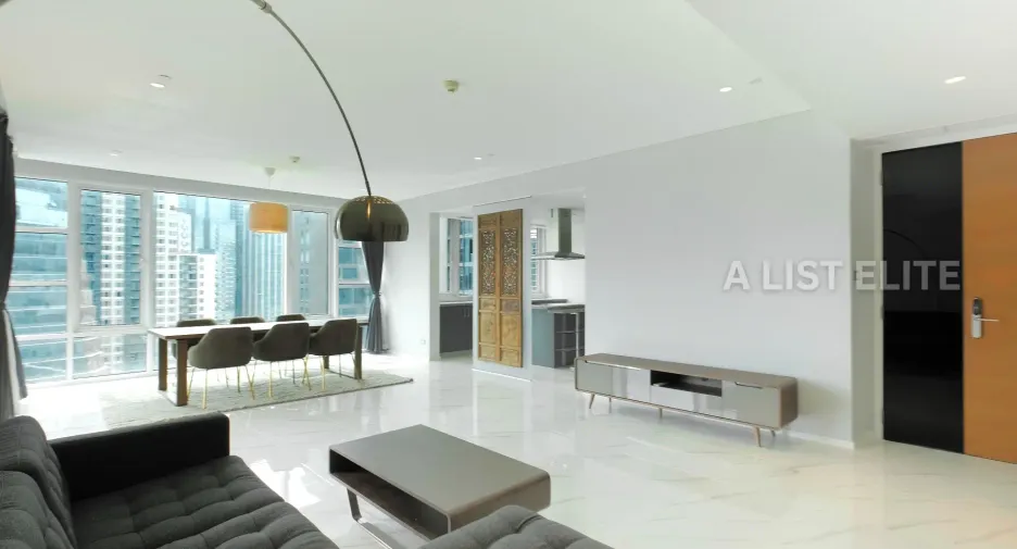 Condo en venta de 3 habitaciones en Khlong Toei, Bangkok