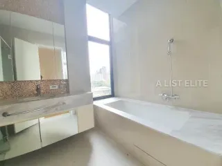 For rent 4 bedrooms condo in Watthana, Bangkok