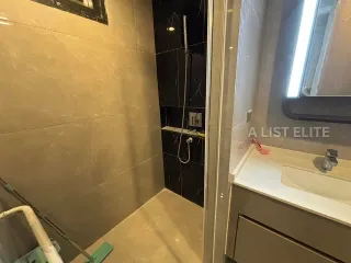 Condo en venta de 3 habitaciones en Huai Khwang, Bangkok