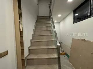 Condo en venta de 3 habitaciones en Huai Khwang, Bangkok