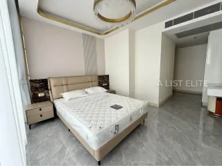 出租 5 卧室 公寓 在 Huai Khwang, 曼谷