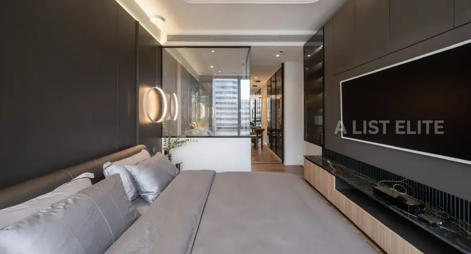 For sale 1 bed condo in Pathum Wan, Bangkok