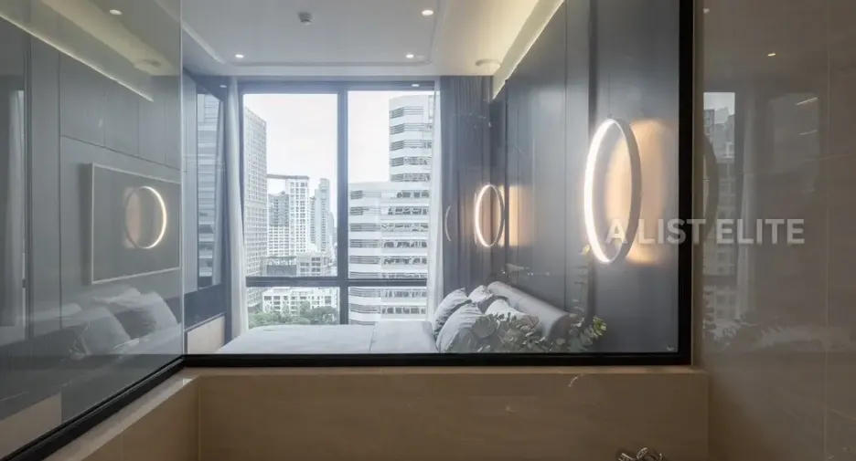 For sale 1 bed condo in Pathum Wan, Bangkok