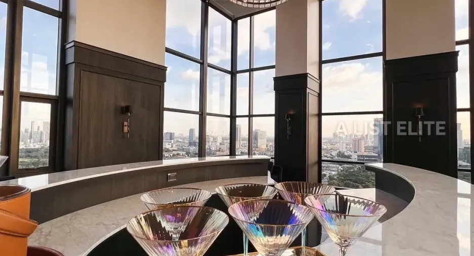 For sale 1 bed condo in Pathum Wan, Bangkok