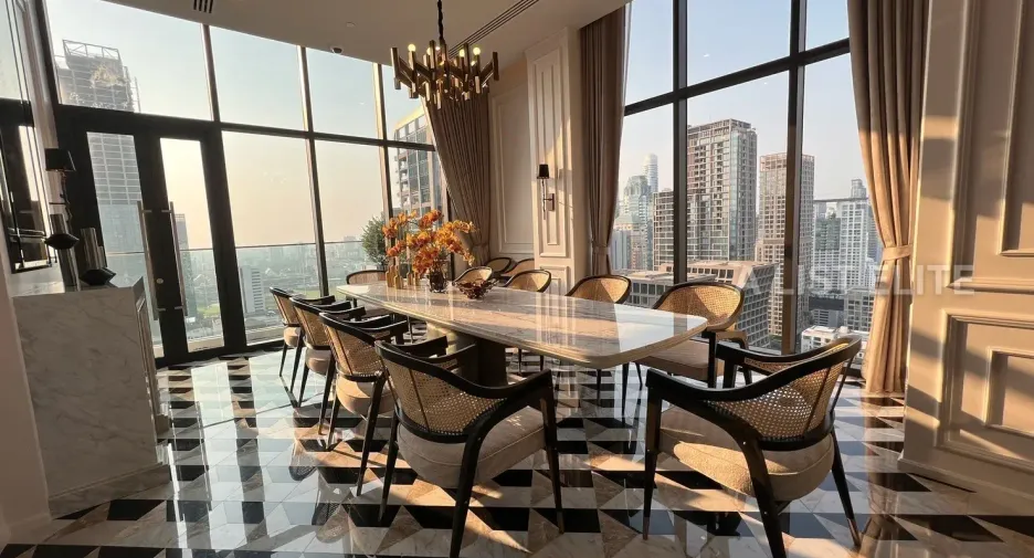 For sale 1 bed condo in Pathum Wan, Bangkok