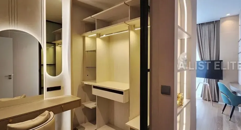 À louer 2 chambres condo à Pathum Wan, Bangkok