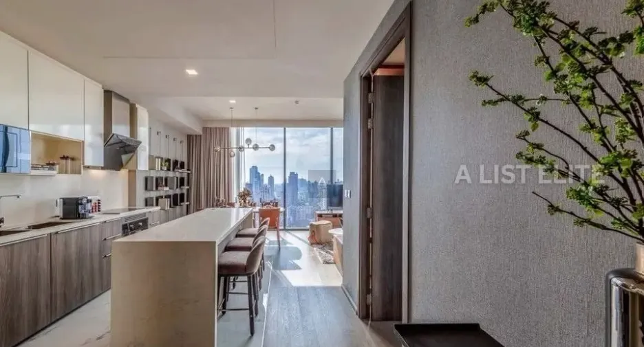 For rent 3 ベッドルーム condo in Khlong Toei, Bangkok
