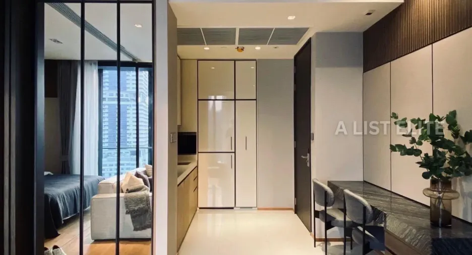 À vendre 1 chambre condo à Khlong Toei, Bangkok