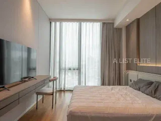 For rent 2 bedrooms condo in Khlong San, Bangkok