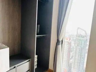 À louer 3 chambres condo à Pathum Wan, Bangkok