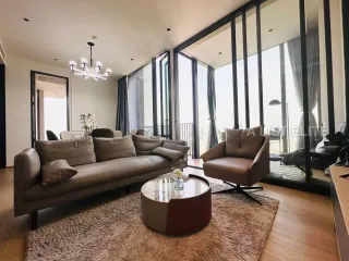 À louer 3 chambres condo à Pathum Wan, Bangkok