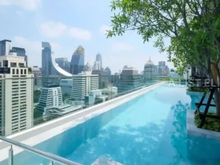 For rent 2 bedrooms condo in Pathum Wan, Bangkok
