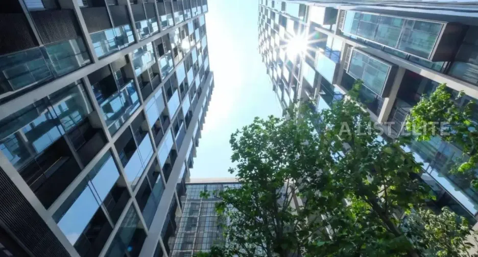 For rent 2 bedrooms condo in Pathum Wan, Bangkok