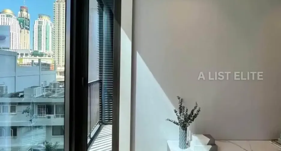 For rent 2 ベッドルーム condo in Pathum Wan, Bangkok