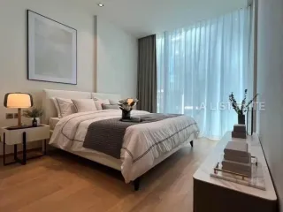 For rent 2 bedrooms condo in Pathum Wan, Bangkok