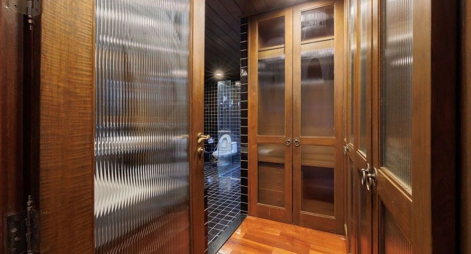 Villa zur Miete mit 5 Zimmer in Khlong Toei, Bangkok