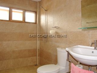 Haus zur Miete mit 4 Zimmer in Bang Lamung, Chonburi