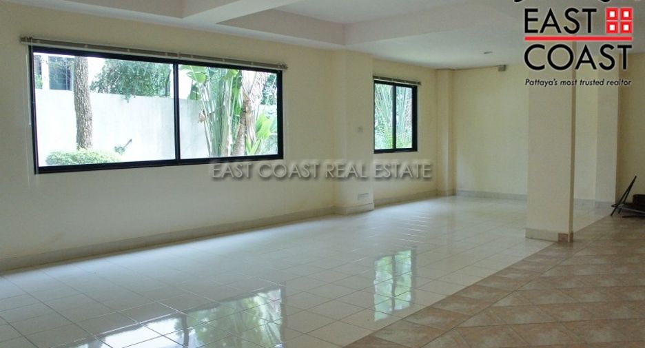 For rent 5 bedrooms house in East Pattaya, Pattaya