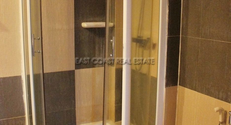 For rent 5 bedrooms house in East Pattaya, Pattaya