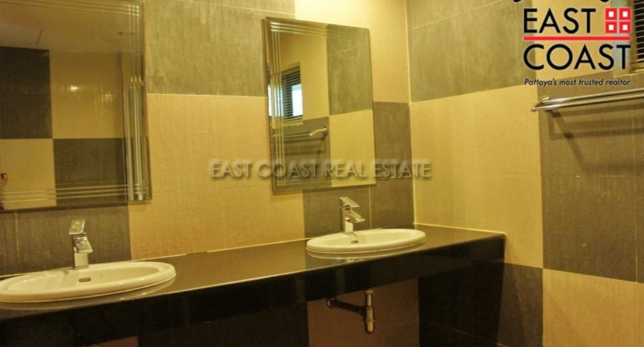 For rent 5 bedrooms house in East Pattaya, Pattaya